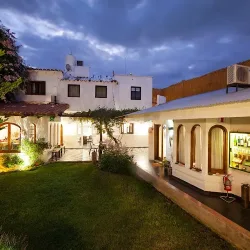 Negocio Posada De Rosas