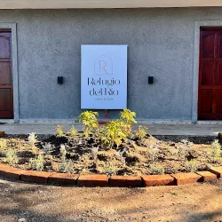 Negocio Refugio Del Rio Suites