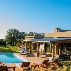 Negocio Refugios De Victoria Hotel