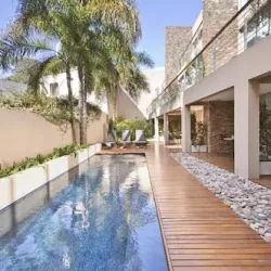 Negocio San Isidro Plaza Hotel