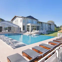 Negocio Stradivarius Hotel