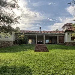 The Hostelhouse (Por Ahora Solo Hostelhouse Campo)